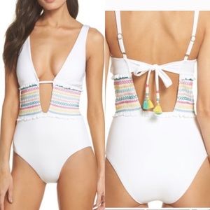 ISABELLA ROSE Embroidered Smocked Swimsuit Medium 🆕